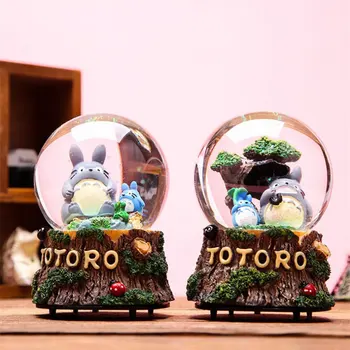 Totoro Vianočné Music Box Chinchilla Crystal Ball Snow Globe Živice Remesiel Suvenírov Domova Narodeniny Darček pre Priateľa Kreslených