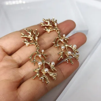 TOTASALLY Ženy Anti-alergie Náušnice Český Zlatý Coral Drop Náušnice Simulované Pearl Koktail Náušnice Svadobné Šperky
